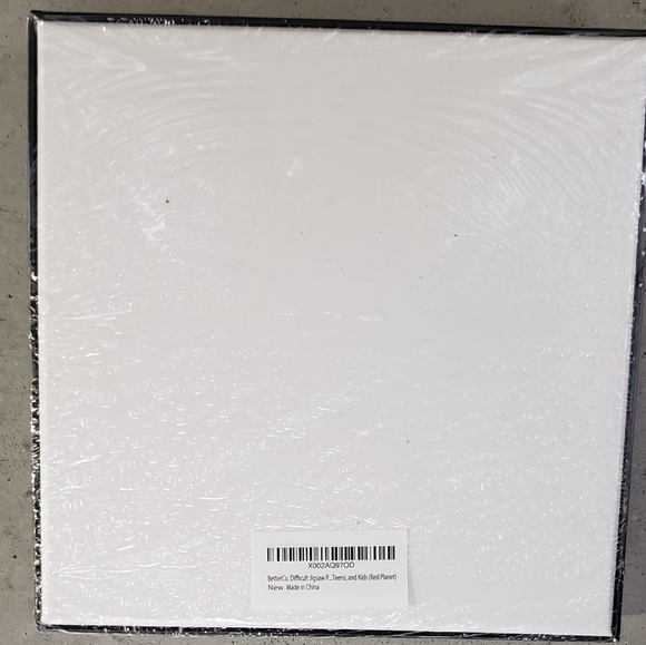 BetterCo. The Red Planet Round Puzzle - 500 pc - Picture 2 of 3